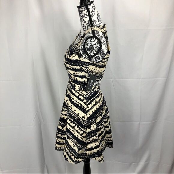 Jessica Simpson Archipelago Tribal Cut Out Dress - Picture 7 of 8